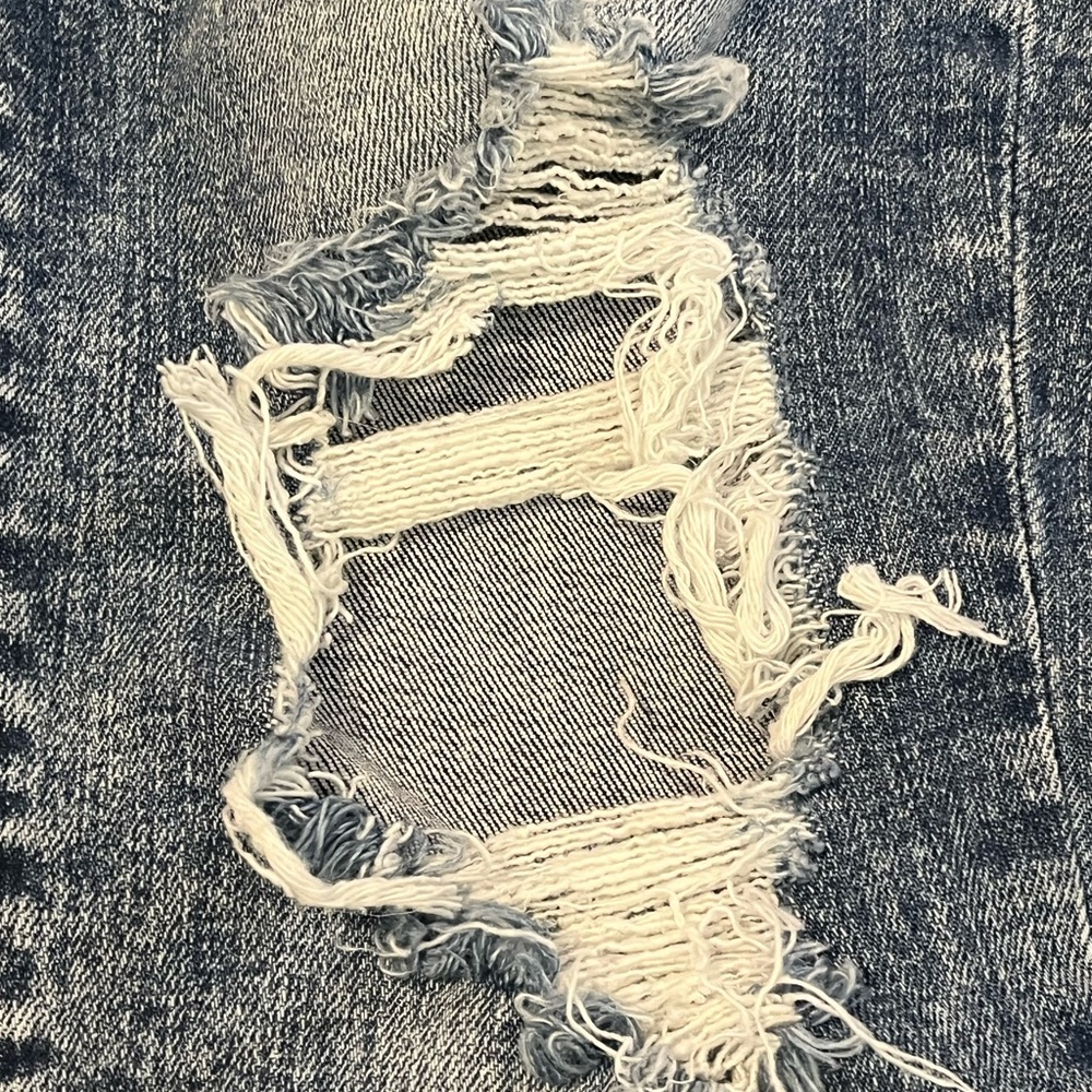Willow & Root “The Mom Fit” Distressed High Rise Jeans - Picture 5 of 9